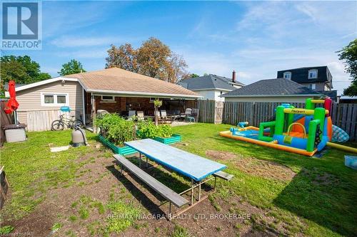 5 St Peter Street, St. Catharines (460 - Burleigh Hill), ON - Outdoor With Backyard