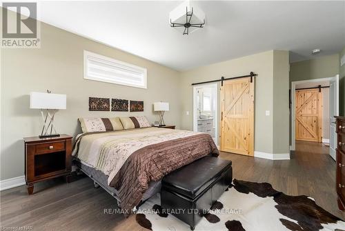 24 Prospect Point Road N, Fort Erie (335 - Ridgeway), ON - Indoor Photo Showing Bedroom