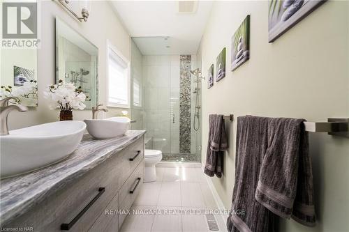 24 Prospect Point Road N, Fort Erie (335 - Ridgeway), ON - Indoor Photo Showing Bathroom