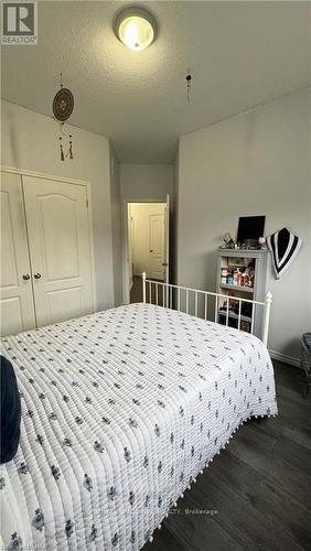 40 Sinclair Street, Southgate (Dundalk), ON - Indoor Photo Showing Bedroom