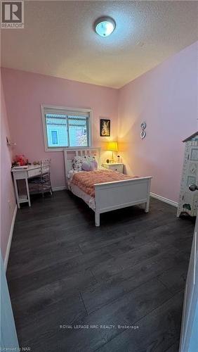 40 Sinclair Street, Southgate (Dundalk), ON - Indoor Photo Showing Bedroom