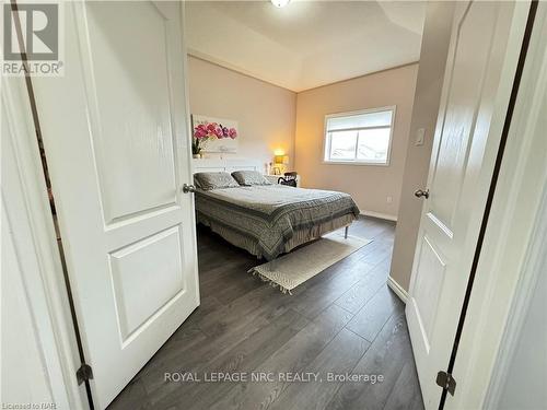 40 Sinclair Street, Southgate (Dundalk), ON - Indoor Photo Showing Bedroom