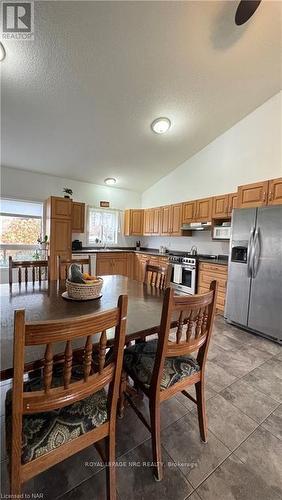 40 Sinclair Street, Southgate (Dundalk), ON - Indoor Photo Showing Dining Room