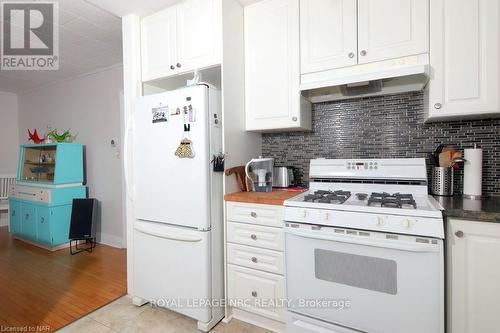 4046 Victoria Road, Fort Erie (337 - Crystal Beach), ON - Indoor Photo Showing Kitchen