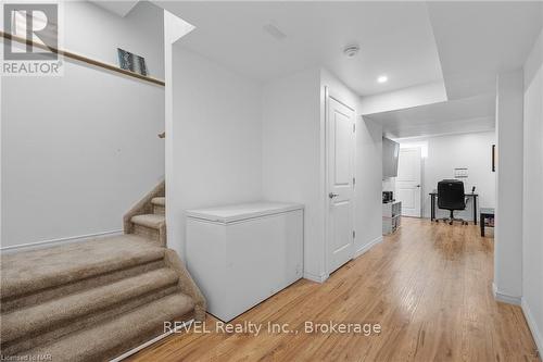 10 Leeson Street, St. Catharines (460 - Burleigh Hill), ON - Indoor Photo Showing Other Room