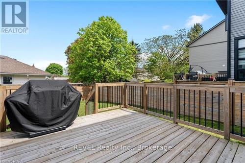 10 Leeson Street, St. Catharines (460 - Burleigh Hill), ON - Outdoor With Deck Patio Veranda With Exterior