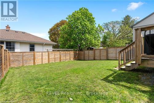 10 Leeson Street, St. Catharines (460 - Burleigh Hill), ON - Outdoor