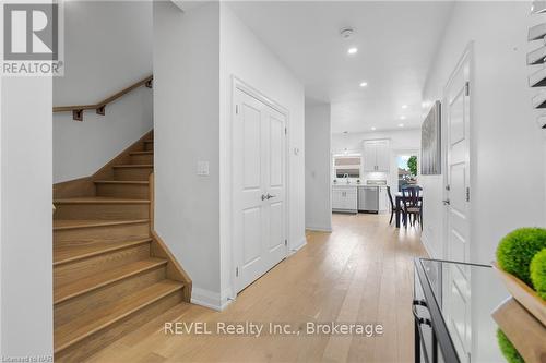 10 Leeson Street, St. Catharines (460 - Burleigh Hill), ON - Indoor Photo Showing Other Room