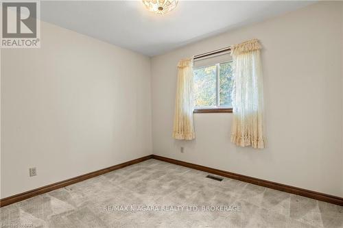 142 Welland Road, Pelham (662 - Fonthill), ON - Indoor Photo Showing Other Room