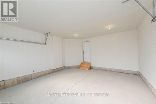 61 - 4552 Portage Road, Niagara Falls (211 - Cherrywood), ON - Indoor Photo Showing Other Room