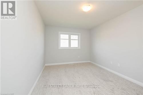 61 - 4552 Portage Road, Niagara Falls (211 - Cherrywood), ON - Indoor Photo Showing Other Room