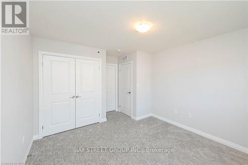 61 - 4552 Portage Road, Niagara Falls (211 - Cherrywood), ON - Indoor Photo Showing Other Room