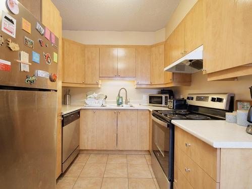 Cuisine - 410-480 Boul. Galland, Dorval, QC - Indoor Photo Showing Kitchen