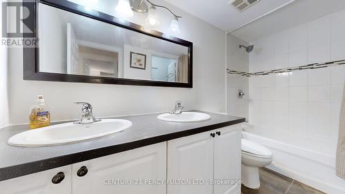 106 - 40 Panorama Court, Toronto, ON - Indoor Photo Showing Bathroom