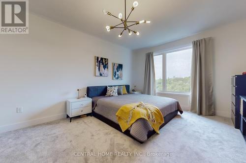 17 Knollview Lane, Richmond Hill, ON - Indoor Photo Showing Bedroom