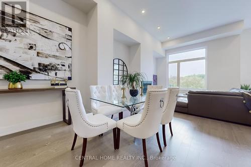 17 Knollview Lane, Richmond Hill, ON - Indoor Photo Showing Dining Room