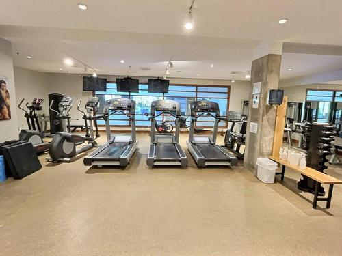 Exercise room - 2006-200 Av. Des Sommets, Montréal (Verdun/Île-Des-Soeurs), QC - Indoor Photo Showing Gym Room