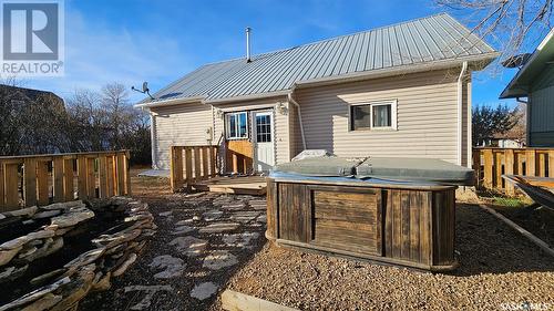 406 Centre Street, Cabri, SK - Outdoor With Exterior