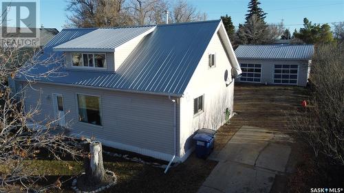 406 Centre Street, Cabri, SK - Outdoor