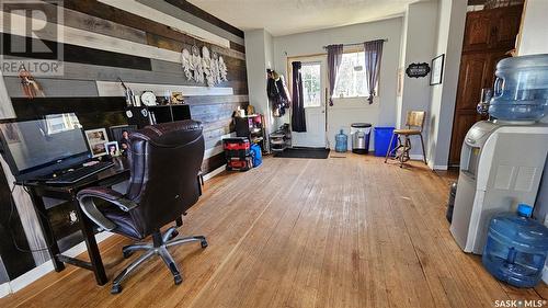 406 Centre Street, Cabri, SK - Indoor