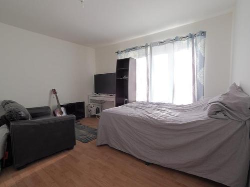 Logement - 8400  - 8402 Ch. Ste-Marguerite, Trois-Rivières, QC - Indoor Photo Showing Bedroom