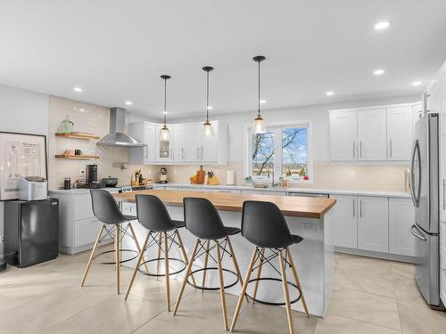 Kitchen - 1575C  - 1575D Boul. Perrot, Notre-Dame-De-L'Île-Perrot, QC - Indoor Photo Showing Kitchen With Upgraded Kitchen