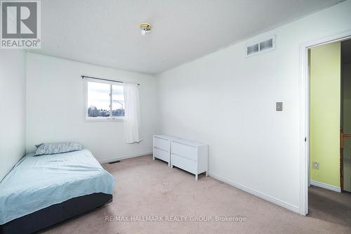 213 Duntroon Circle N, Ottawa, ON - Indoor Photo Showing Bedroom