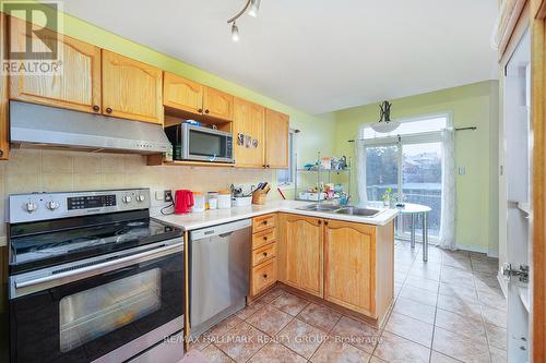 213 Duntroon Circle N, Ottawa, ON - Indoor Photo Showing Kitchen With Double Sink