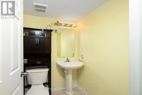 213 Duntroon Circle N, Ottawa, ON - Indoor Photo Showing Bathroom