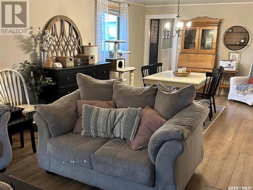 208 Margaret Street, Bulyea, SK - Indoor Photo Showing Living Room