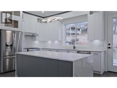 Main House-Upper Level - 2798 Canyon Crest Drive, West Kelowna, BC - Indoor Photo Showing Kitchen With Upgraded Kitchen