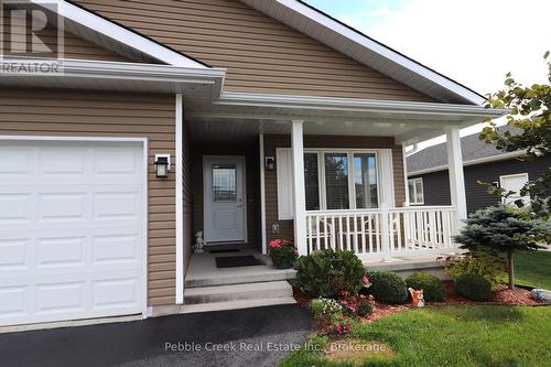 20 Huron Heights Drive, Ashfield-Colborne-Wawanosh (Colborne Twp), ON - Outdoor With Deck Patio Veranda With Facade