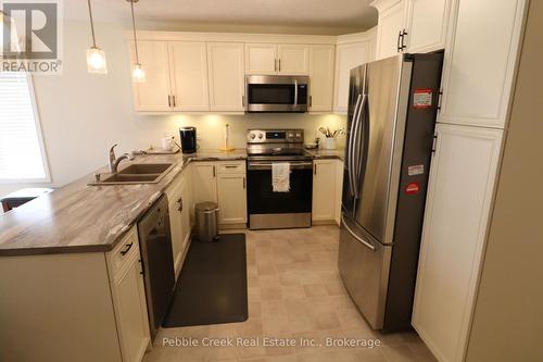 20 Huron Heights Drive, Ashfield-Colborne-Wawanosh (Colborne Twp), ON - Indoor Photo Showing Kitchen With Double Sink