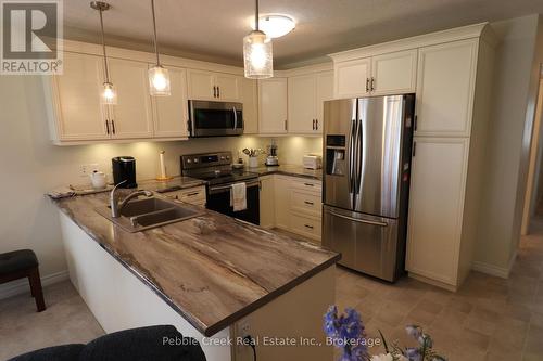 20 Huron Heights Drive, Ashfield-Colborne-Wawanosh (Colborne Twp), ON - Indoor Photo Showing Kitchen With Double Sink