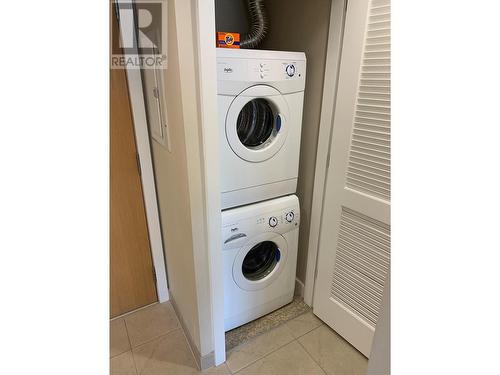 15 Park Place Unit# 419, Osoyoos, BC - Indoor Photo Showing Laundry Room