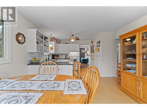 450 9 Avenue Se, Salmon Arm, BC - Indoor Photo Showing Dining Room