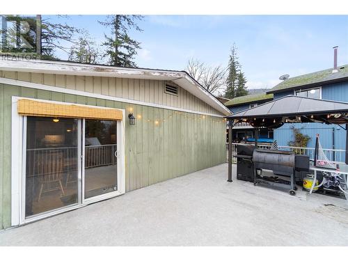 450 9 Avenue Se, Salmon Arm, BC - Outdoor With Deck Patio Veranda With Exterior