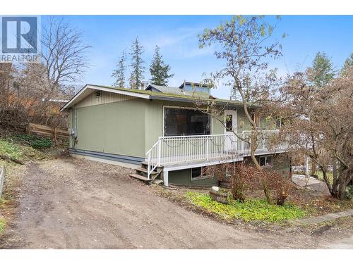 450 9 Avenue Se, Salmon Arm, BC - Outdoor