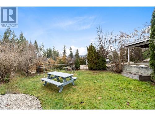 450 9 Avenue Se, Salmon Arm, BC - Outdoor