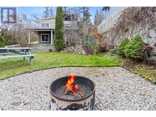 450 9 Avenue Se, Salmon Arm, BC - Outdoor