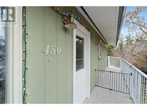 450 9 Avenue Se, Salmon Arm, BC - Outdoor With Exterior