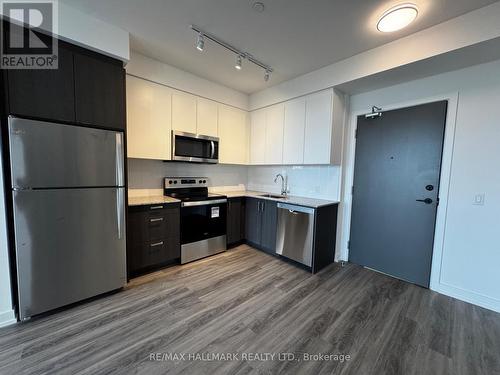 513 - 1010 Dundas Street E, Whitby, ON - Indoor Photo Showing Kitchen With Stainless Steel Kitchen