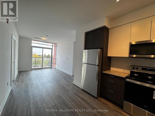 513 - 1010 Dundas Street E, Whitby, ON - Indoor Photo Showing Kitchen