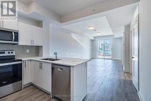 127 - 4 Kimberly Lane, Collingwood, ON - Indoor Photo Showing Kitchen With Stainless Steel Kitchen With Double Sink