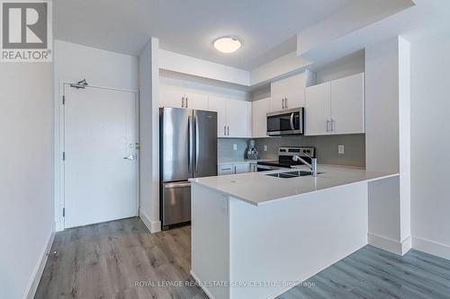 127 - 4 Kimberly Lane, Collingwood, ON - Indoor Photo Showing Kitchen With Stainless Steel Kitchen With Double Sink