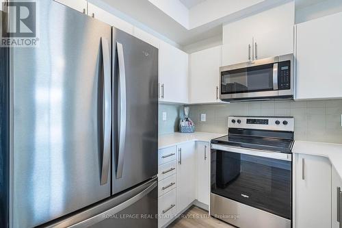 127 - 4 Kimberly Lane, Collingwood, ON - Indoor Photo Showing Kitchen With Stainless Steel Kitchen