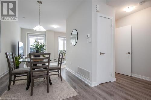 44 Hollywood Court, Cambridge, ON - Indoor Photo Showing Dining Room