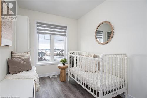 44 Hollywood Court, Cambridge, ON - Indoor Photo Showing Bedroom