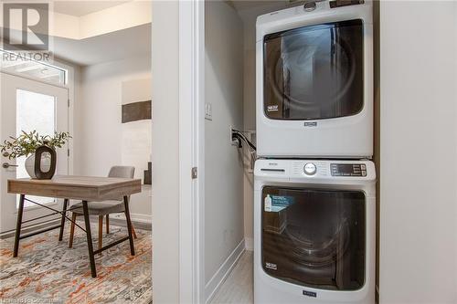 44 Hollywood Court, Cambridge, ON - Indoor Photo Showing Laundry Room