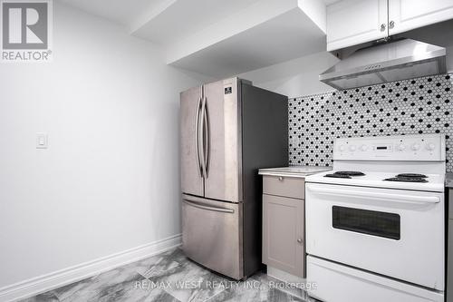 Lower - 120 Westfield Drive, Whitby, ON - Indoor Photo Showing Kitchen